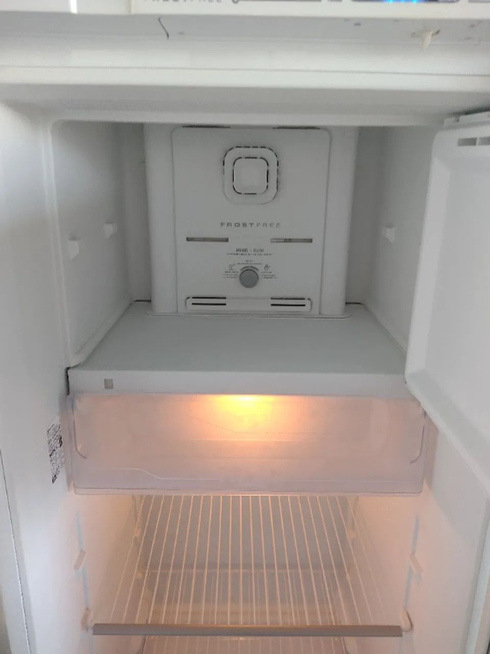 Geladeira 322 L Eletrolux RFE39 - Foto 4