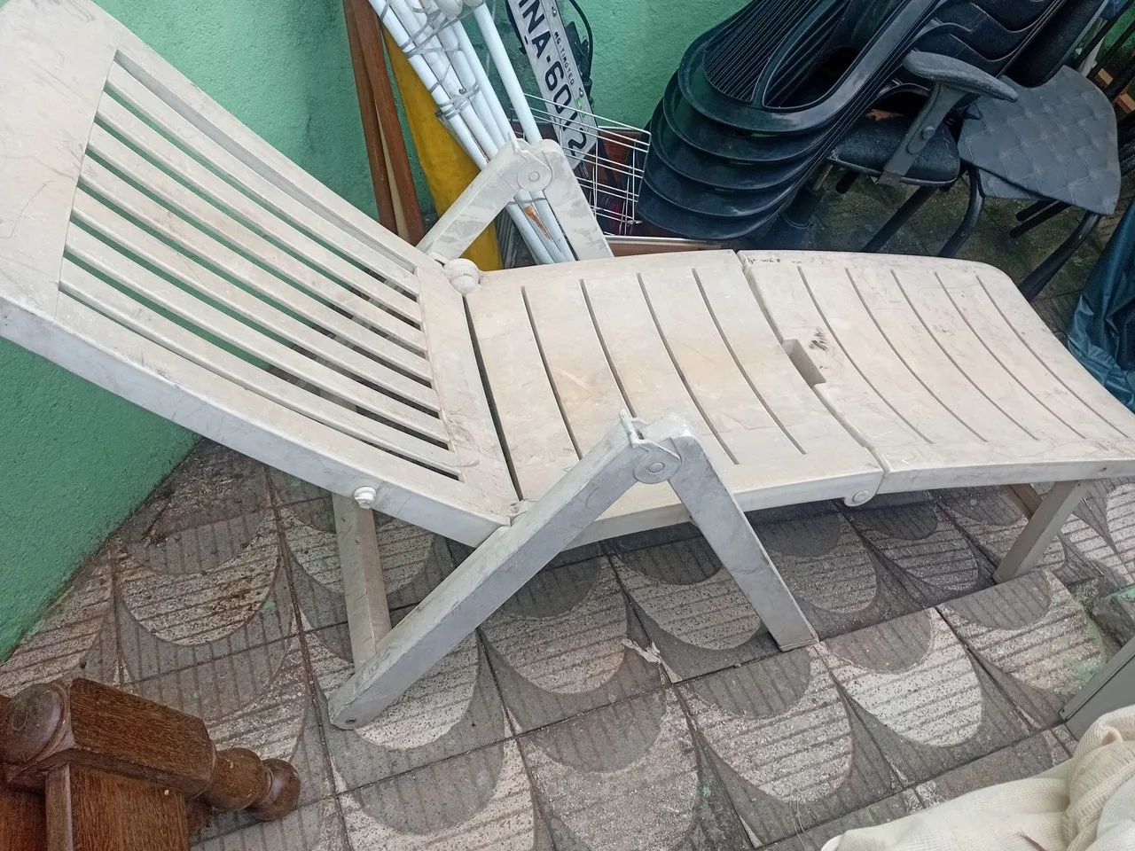 ESPREGUIÇADEIRA 