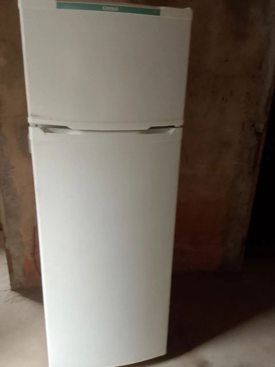 Vende -se uma geladeira 