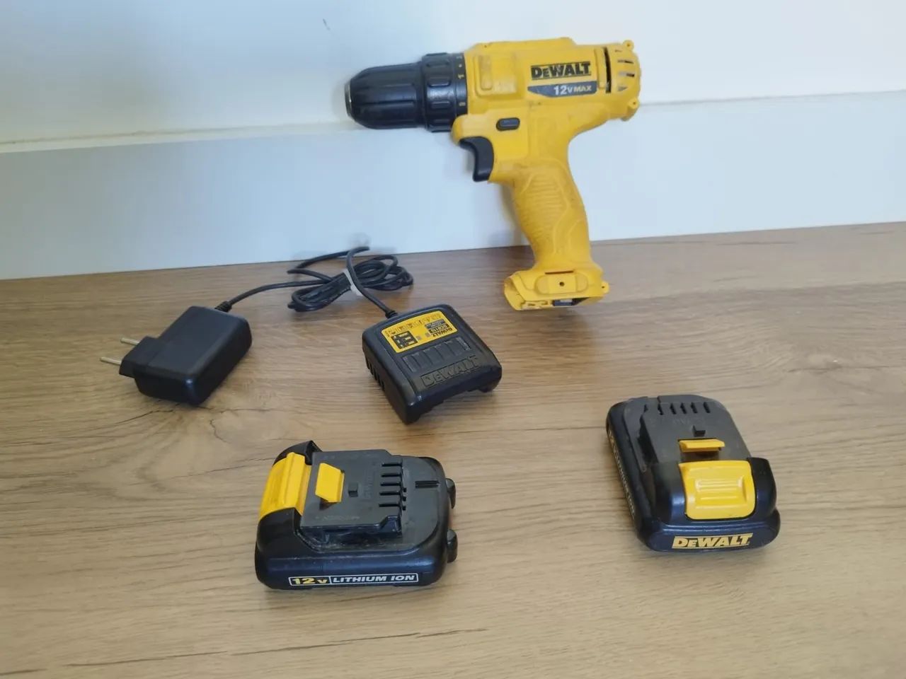 Parafusadeira Dewalt DCD700C2 - Foto 4