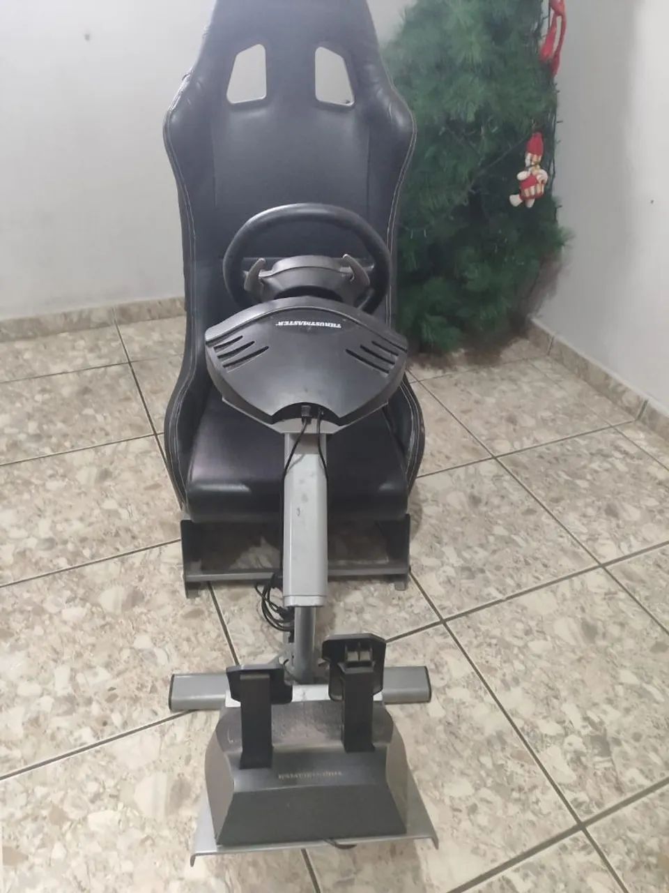 Cockpit Simulador Playseat Evolution + Volante Thrustmaster (Completo) - Foto 5