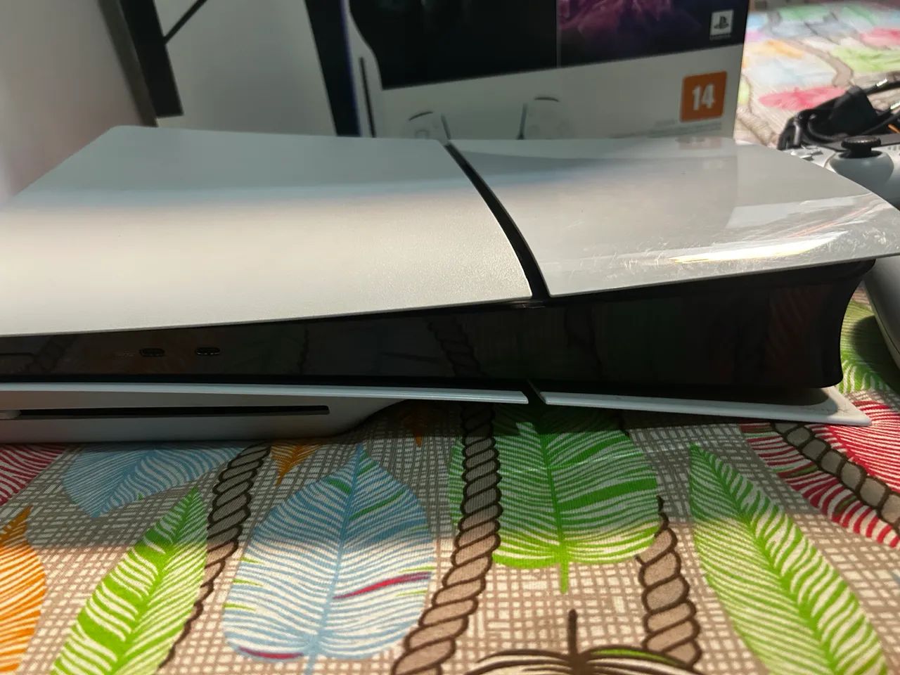 PlayStation 5, memória 1tb , com 2 controles + 8 jogos  - Foto 4