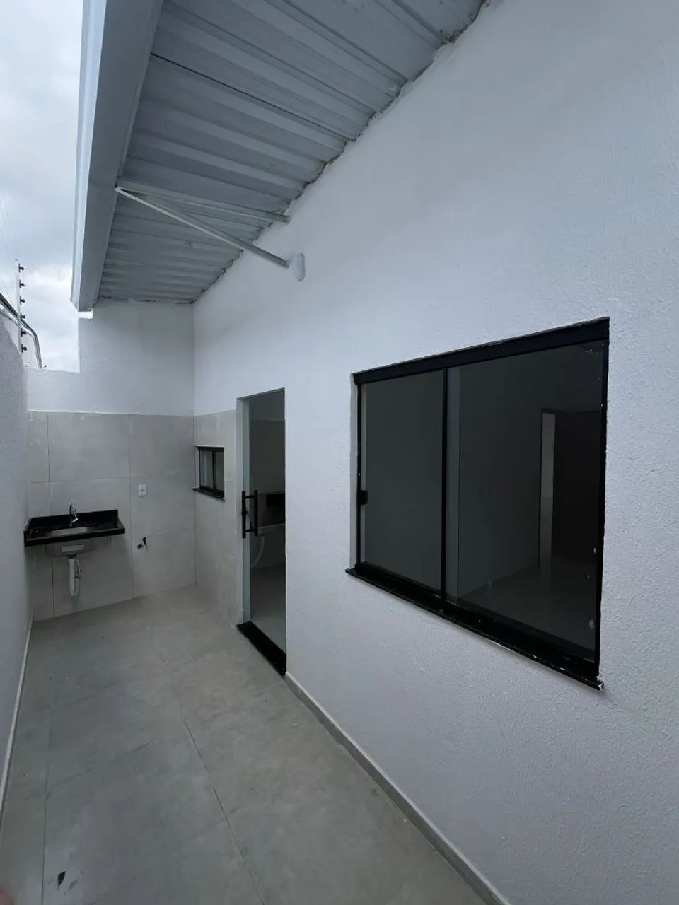 ALUGA-SE CASA (NO PARQUE DEZ ) COM 02 QUARTOS - Foto 4
