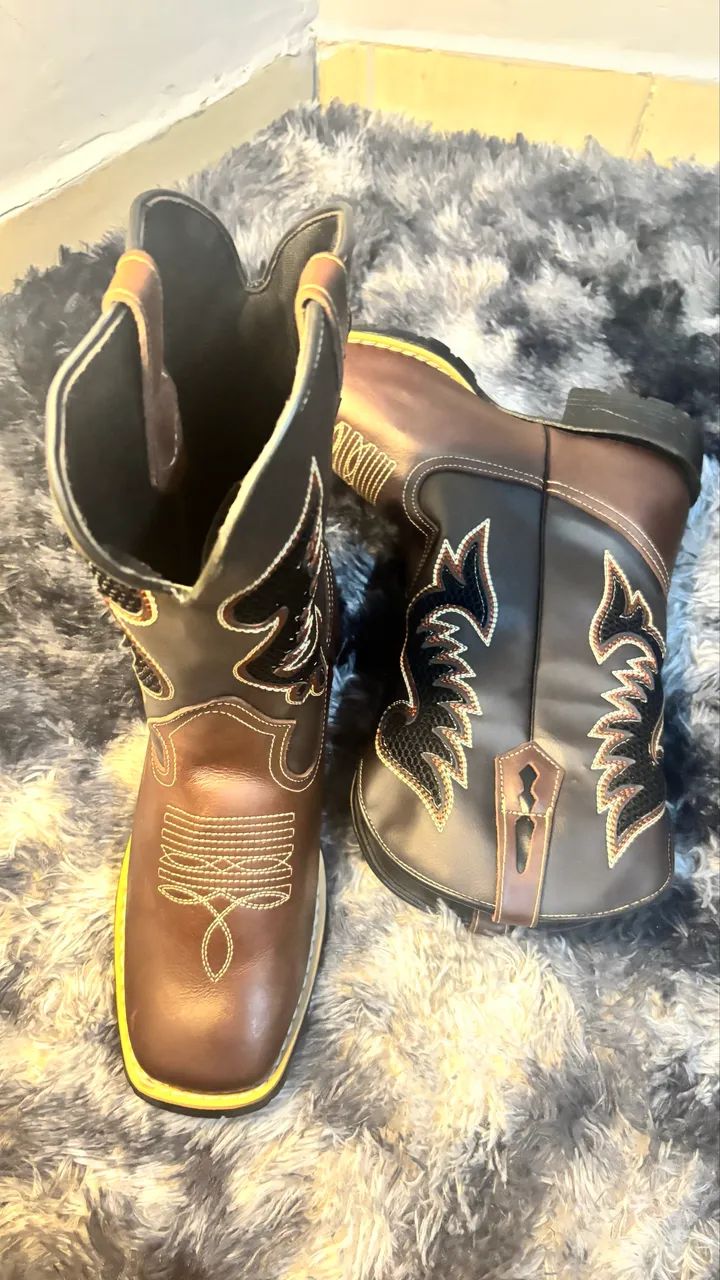 BOTA TEXANA MASCULINA 41 MARROM - Foto 4