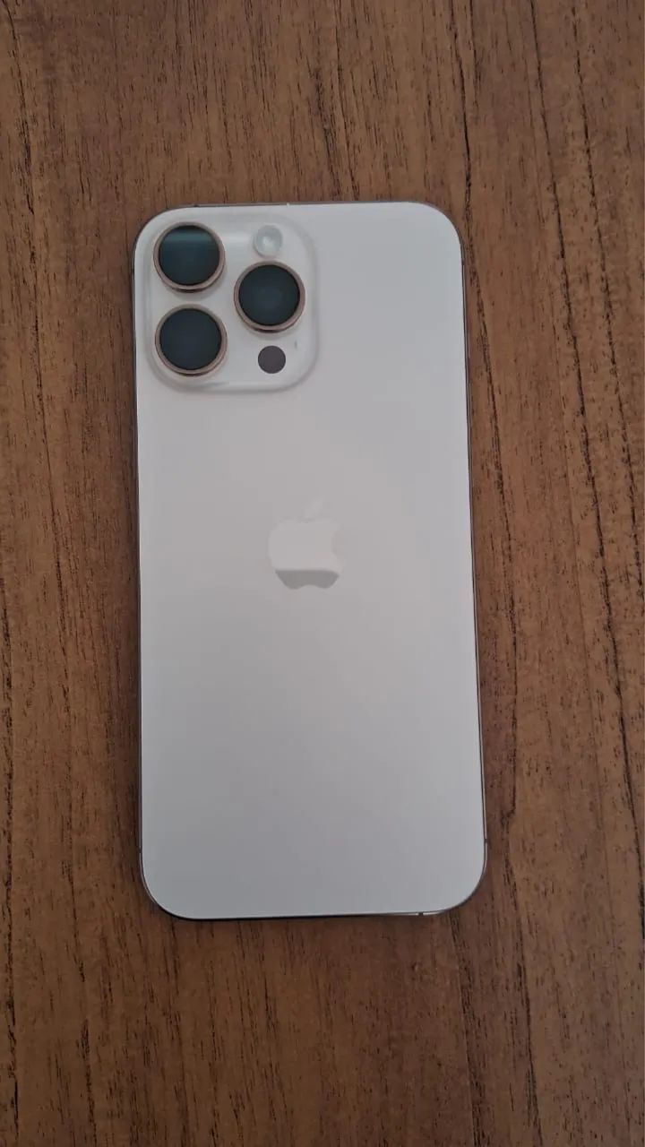 iPhone 16 Pro Max - Foto 2