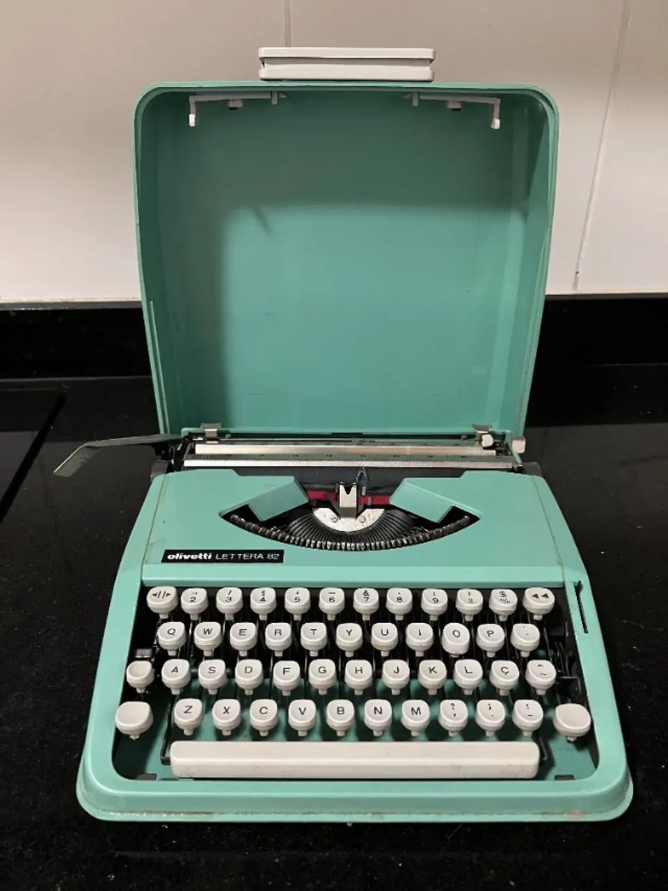 Máquina de escrever portátil Olivetti - Foto 3