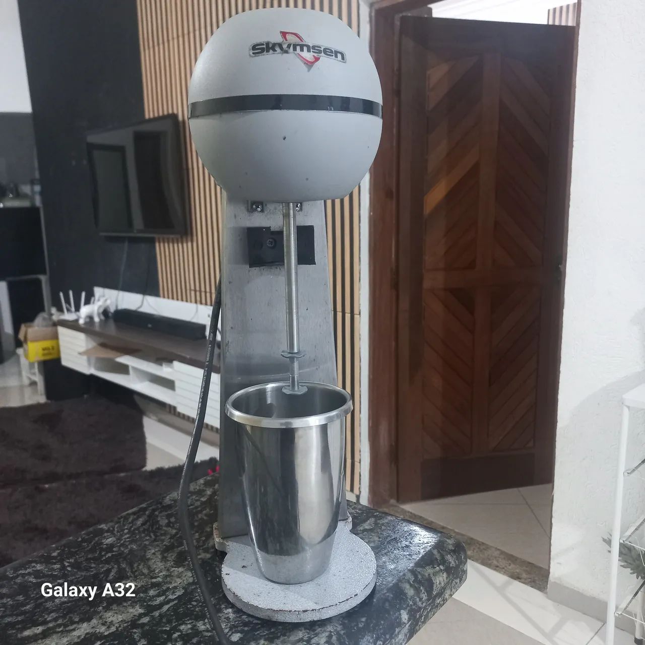 Batedor de Milk Shake Skymsen 800ml