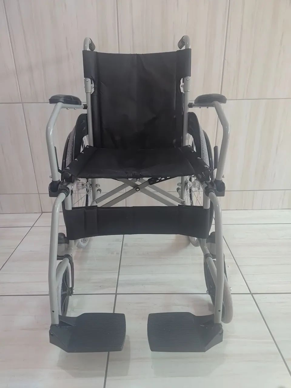 Cadeira de rodas  - Foto 2