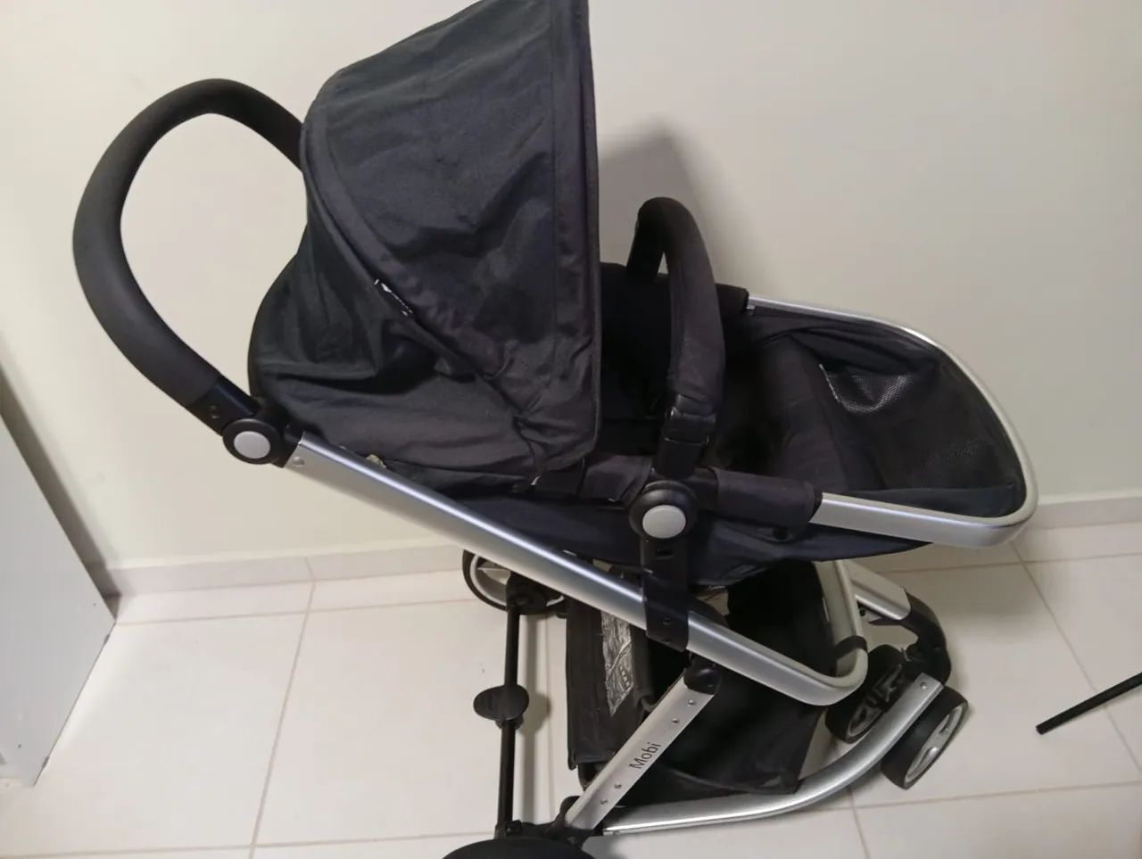 Carrinho de bebê semi novo  - Foto 4