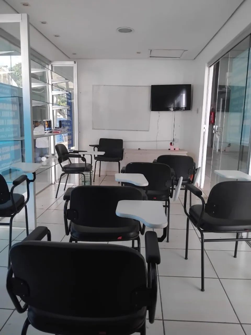 Sala para cursos tratar com o dono *  - Foto 4