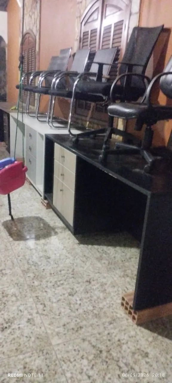 VENDO MESAS E CADEIRAS DE ESCRITORIO - Foto 5