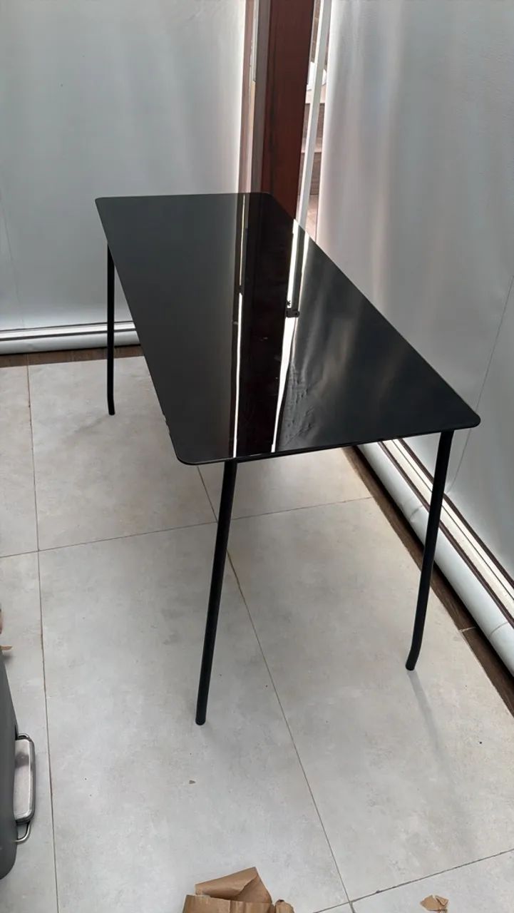 Mesa escritorio vidro 1,30x0,55
