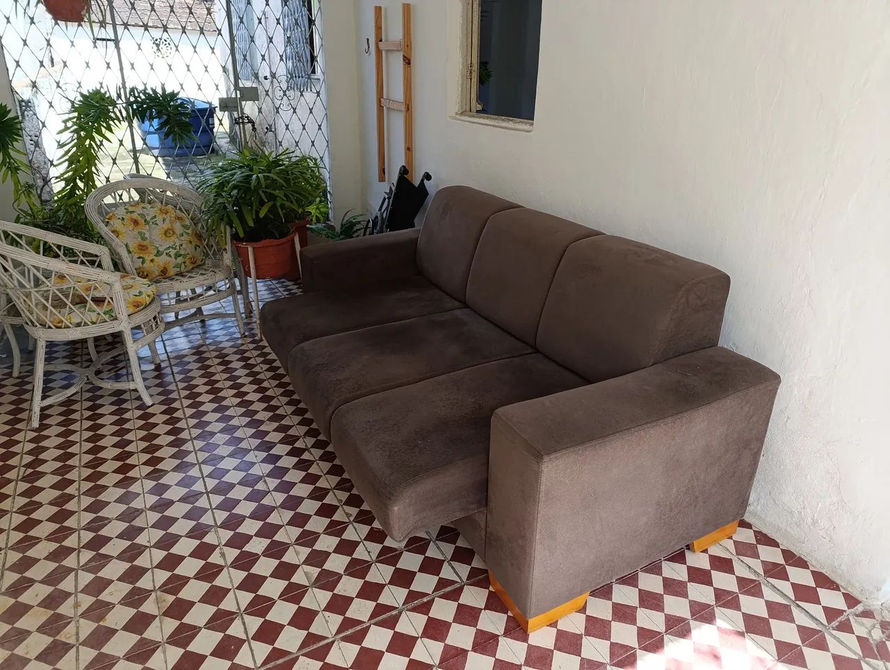 Sofá retrátil 3 lugares - Foto 4