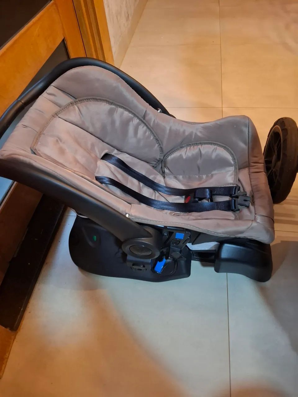 carrinho de bebê moisés com bebe conforto galzerano - Foto 5
