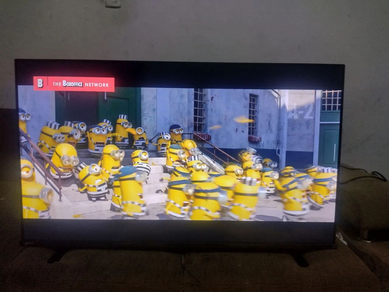 Smart TV 43 polegadas Toshiba borda infinita - Foto 4