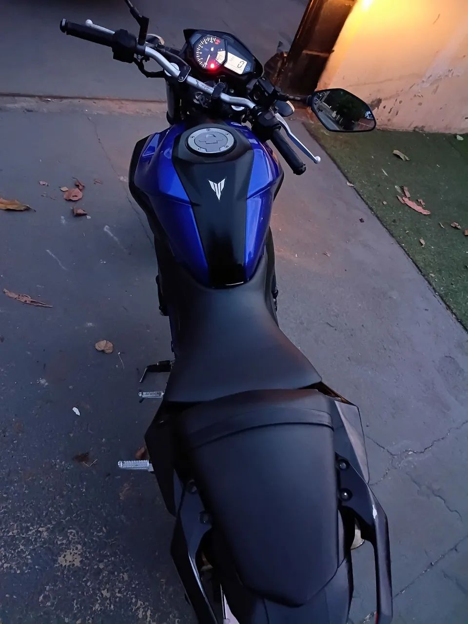 Moto MT 03