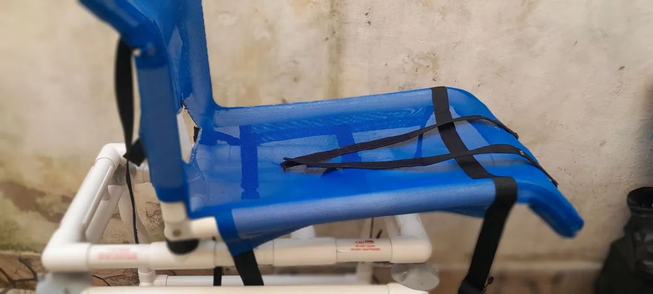 Cadeira de banho em PVC para deficientes  - Foto 4