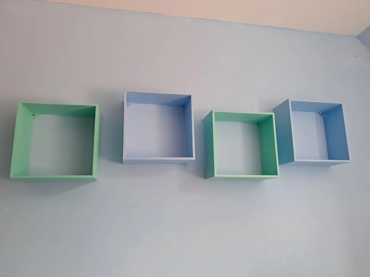 4 Nichos de madeira 