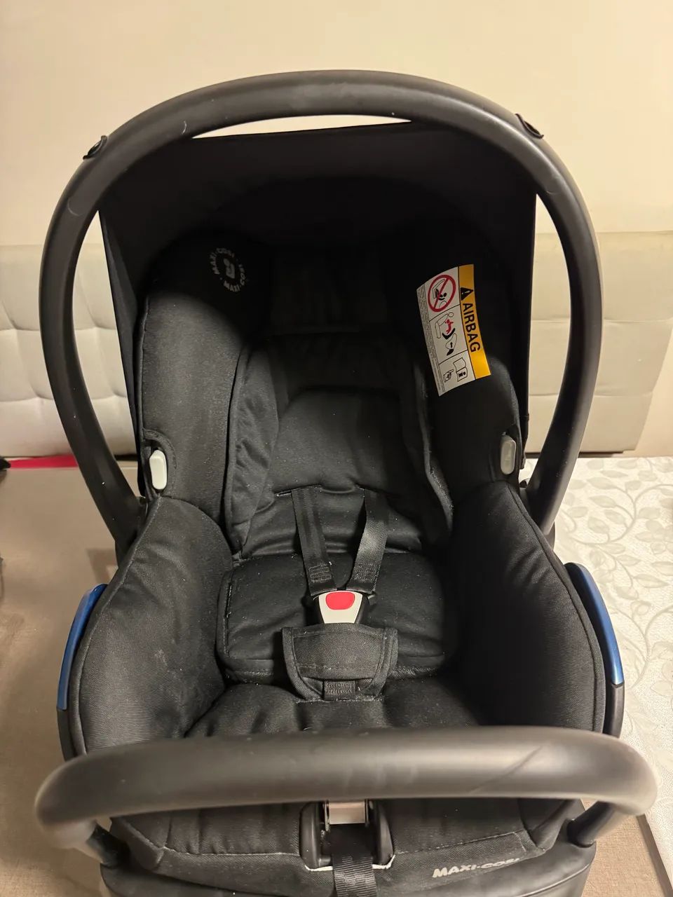 Bebê conforto Maxi Cosi essential com base para carro