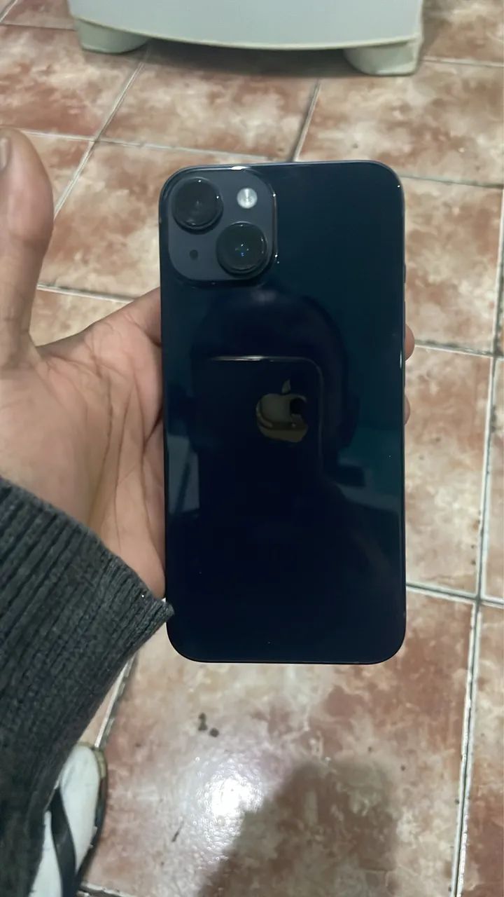 iPhone 14 menos de uma de uso