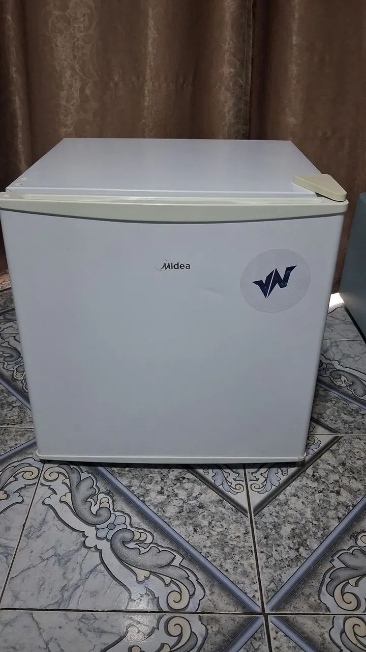 Frigobar Midea 45L - Usado