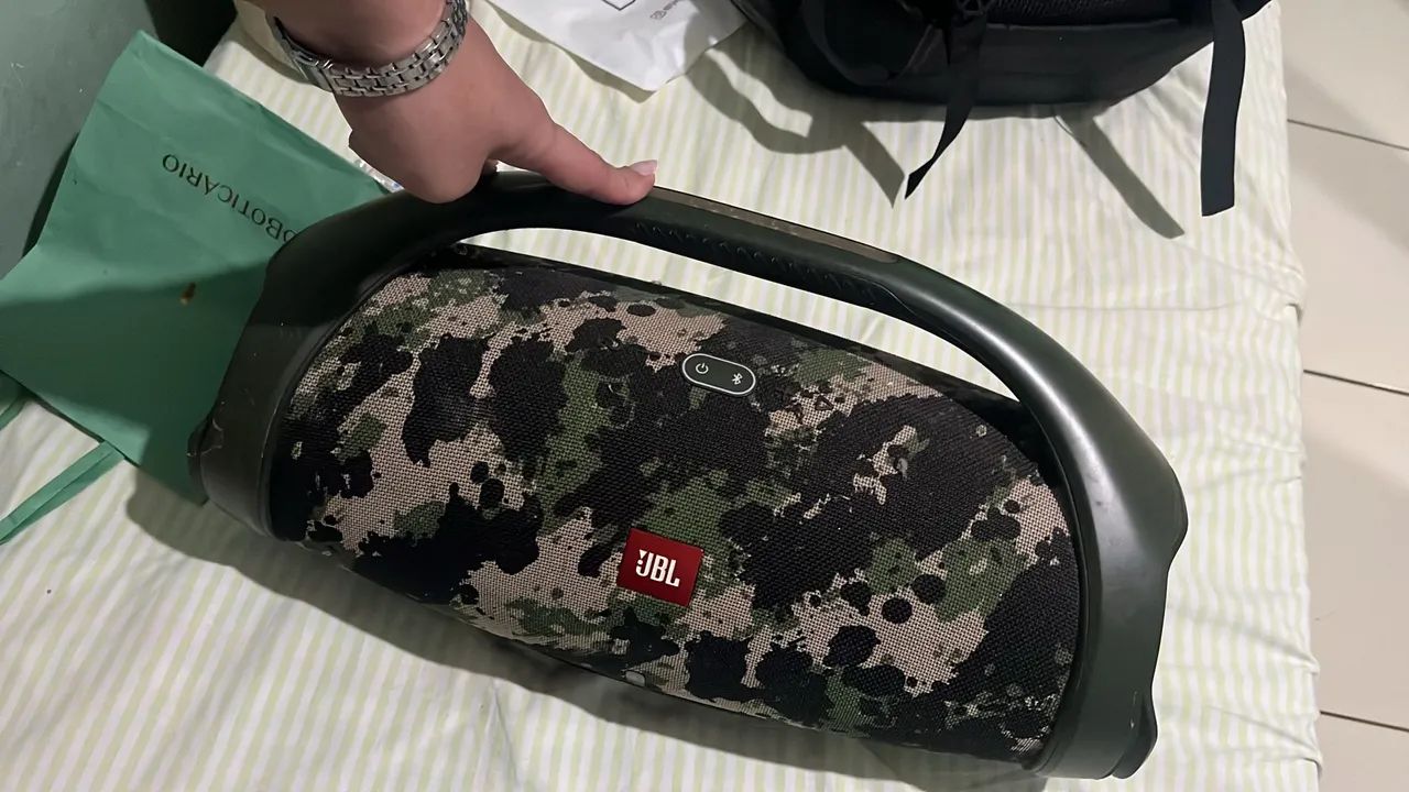 CAIXA DE SOM BOOMBOX JBL CAMUFLADA 
