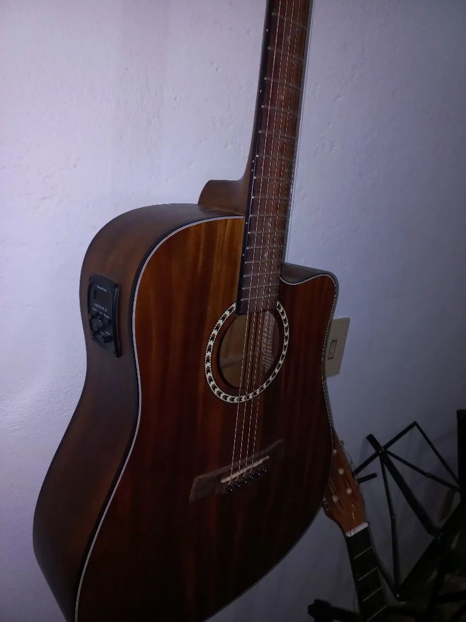 Violão Conservado
