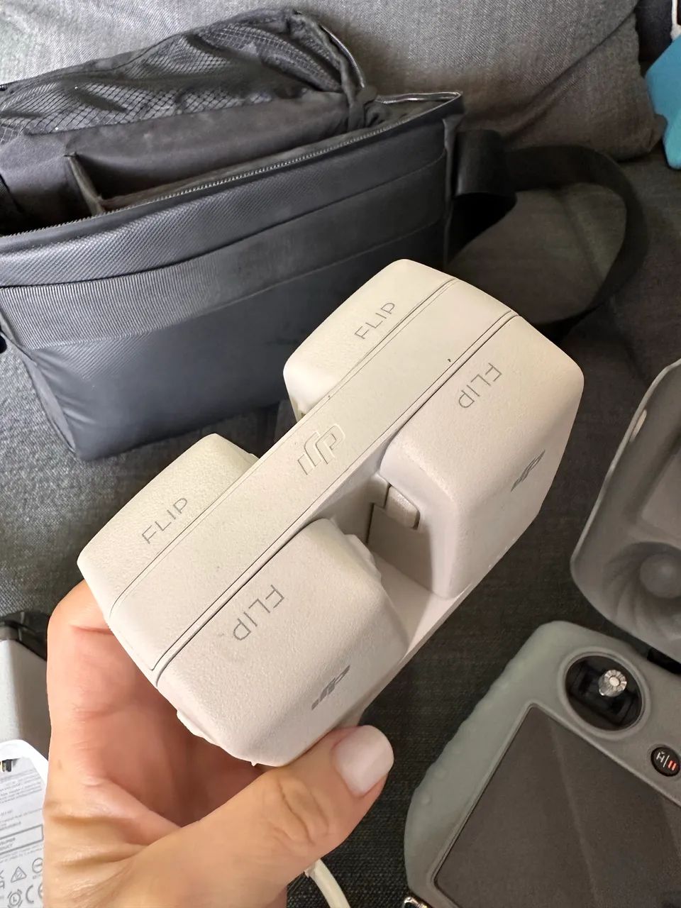 Drone dji flip 4k mais 4 baterias + controle  - Foto 4