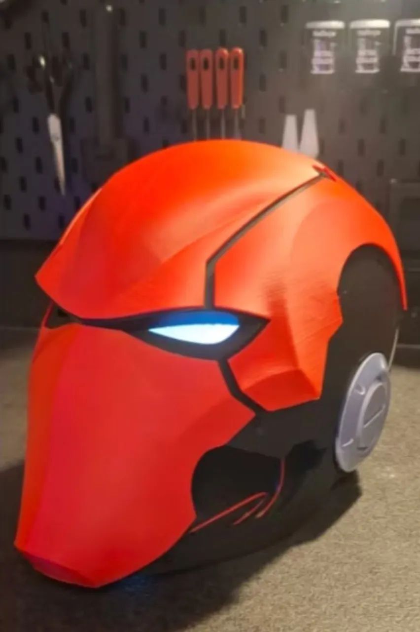 Capacete capuz vermelho cosplay ou decoração - Foto 4