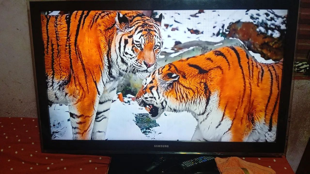 Vendo tv Samsung 46 polegadas smart funcionando perfeitamente valor 1000 - Foto 5