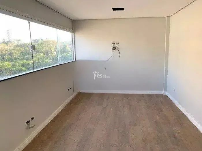 Sala com 60m² - 1 banheiro - 1 vaga de garagem - Bairro Jardim REF: 20499