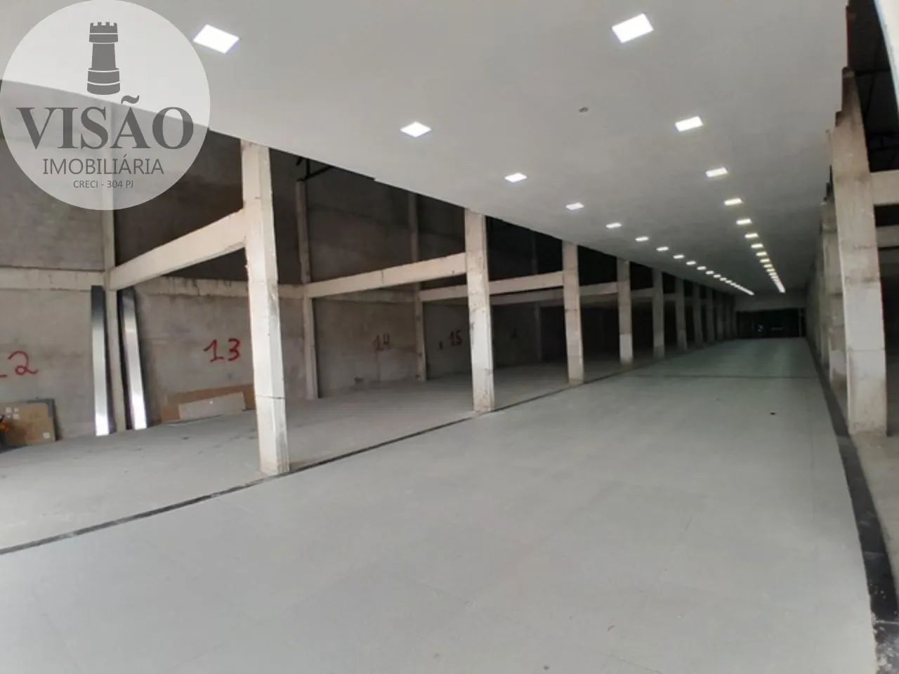 GALPAO COMERCIAL em Manaus - Amazonas, Flores - Foto 5