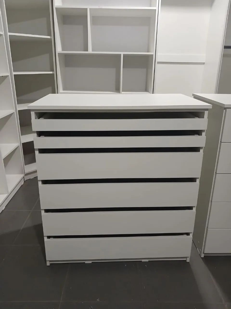 Cômoda 6 Gavetas sem puxador