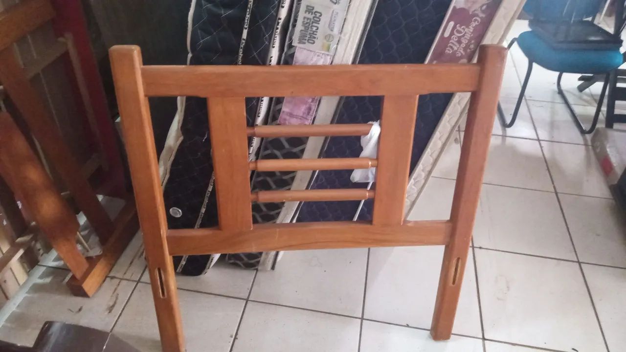 VARIAS CAMAS DE MADEIRA COMPLETAS TENHO OUTROS MODELOS E MÓVEIS  - Foto 2