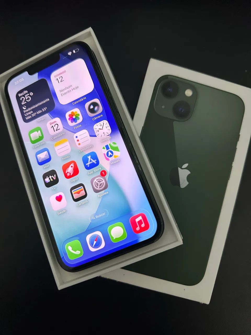 iPhone 13 