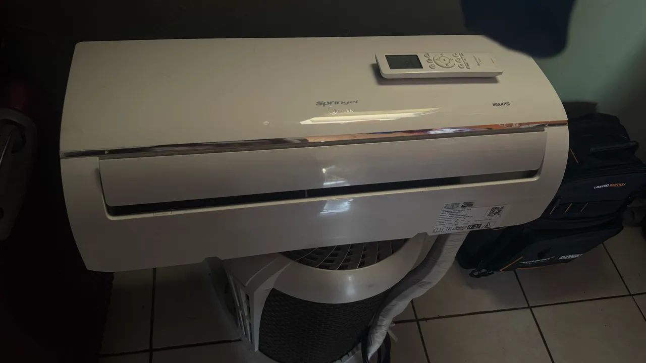 Central de Ar Springer Midea 9.000. Btus 