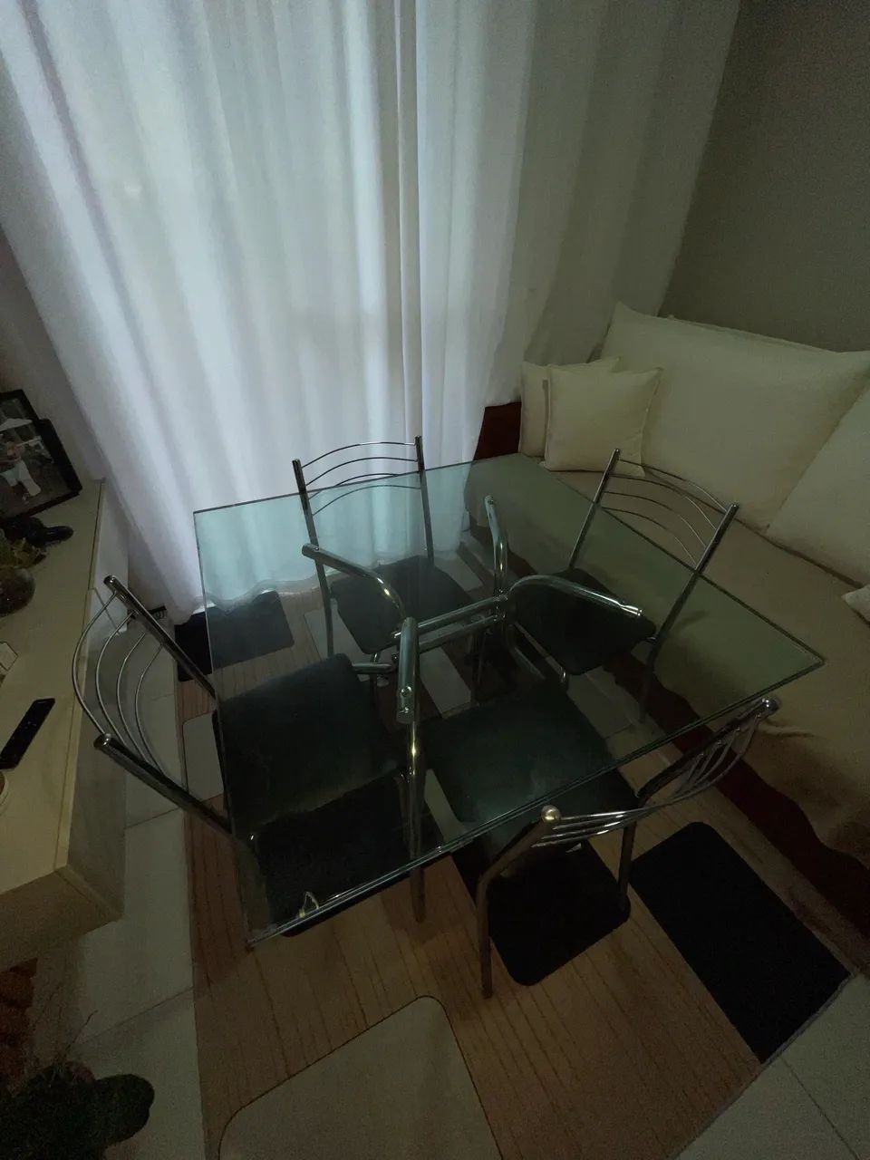 Mesa de jantar 4 lugares 