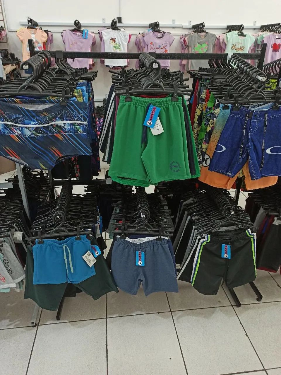Araras de roupas - Foto 3
