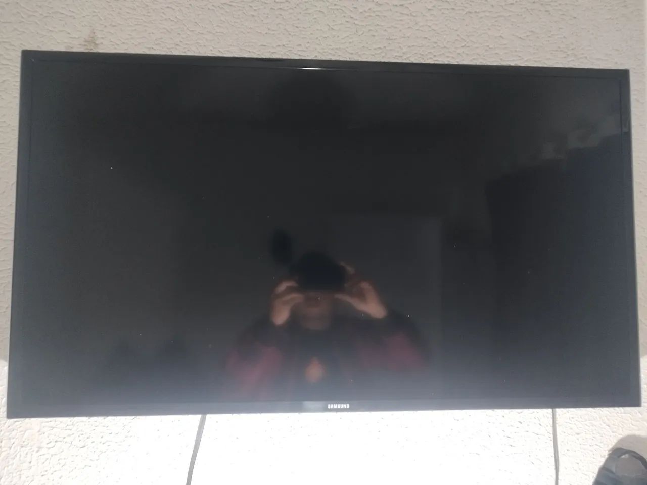 Vendo tv Samsung smart - Foto 2