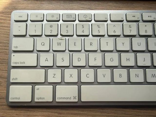 Teclado Apple A1243