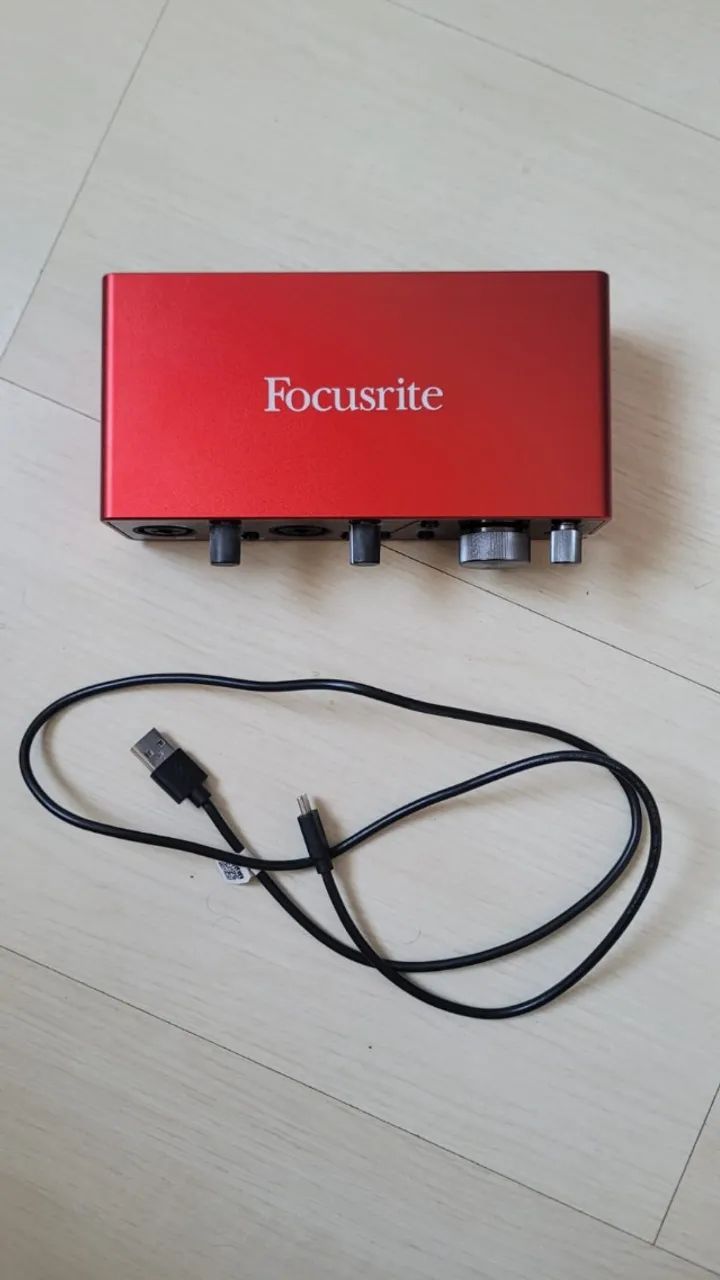 Interface de Áudio Focusrite Scarlett 2i2 3ª Geração - Foto 2