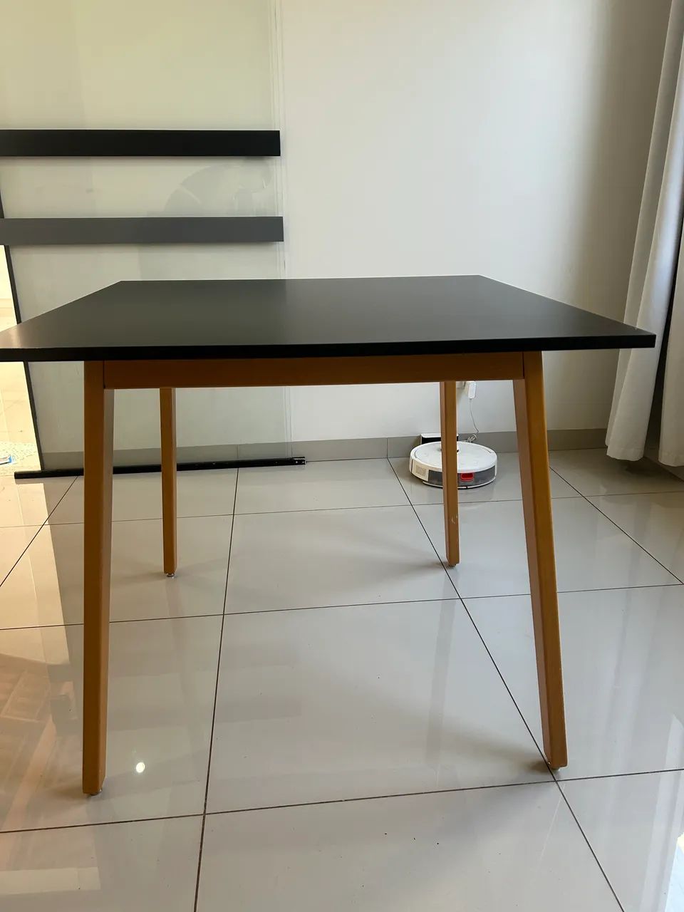 Mesa Preta em Madeira - Foto 2