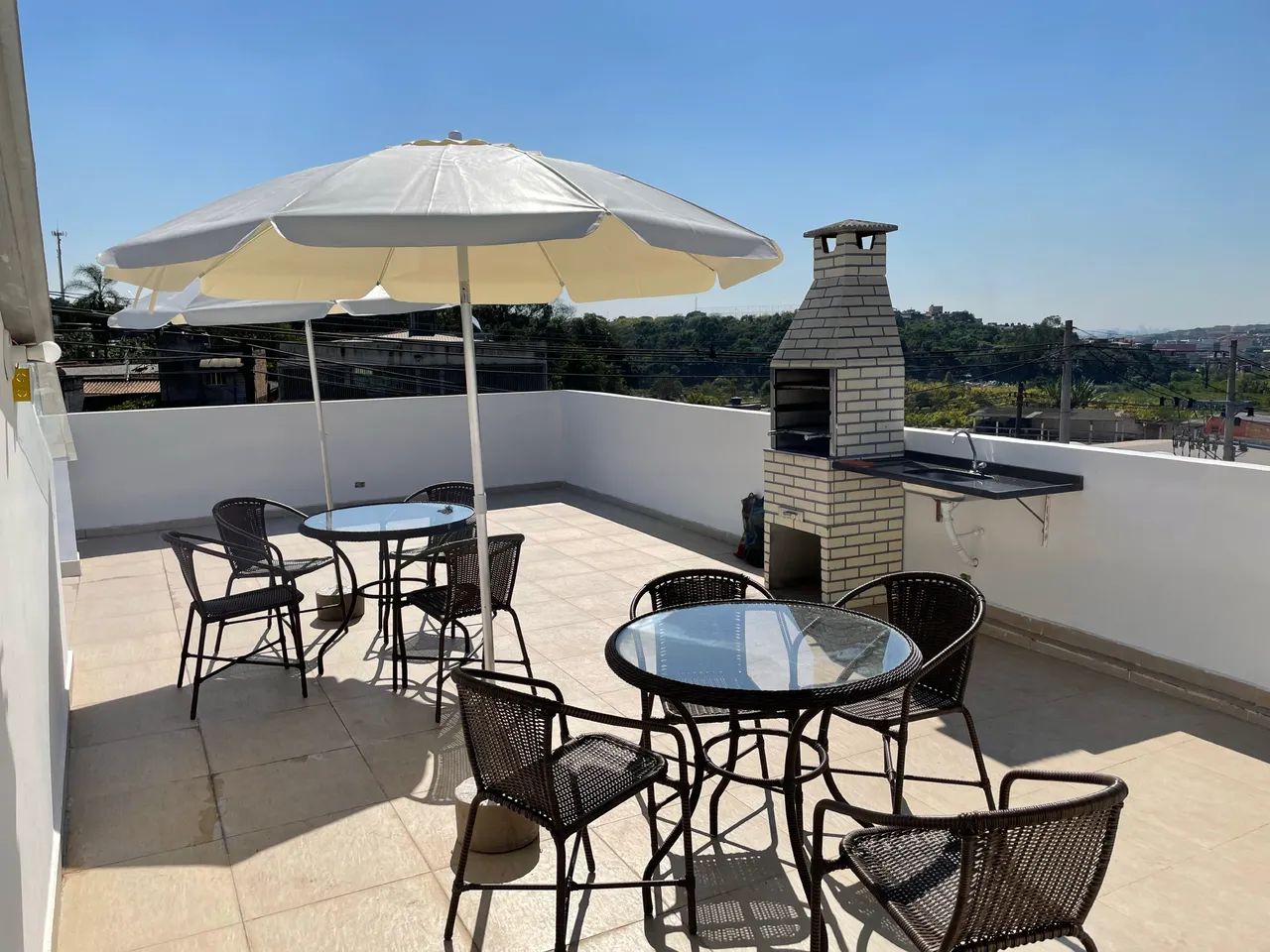 Apartamento com 3 cômodos 