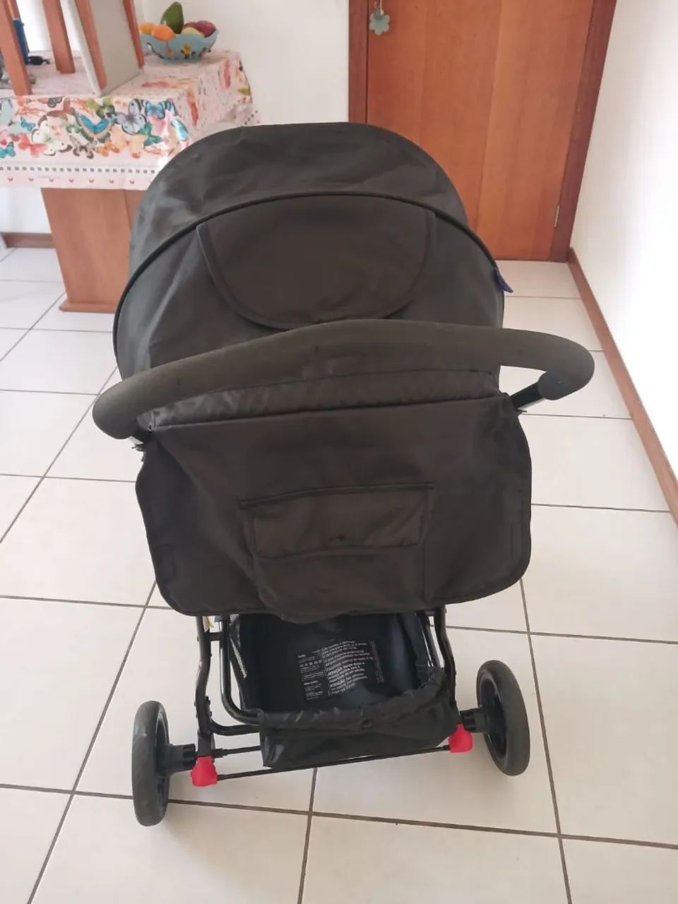 Carrinho de bebê mais o bebê conforto  - Foto 3