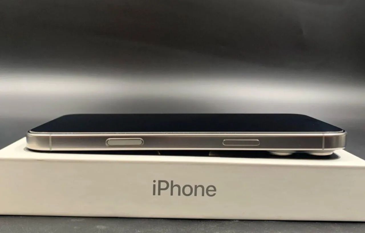 iPhone 16 Pro Max - Cinza Titânio Natural  - Foto 2