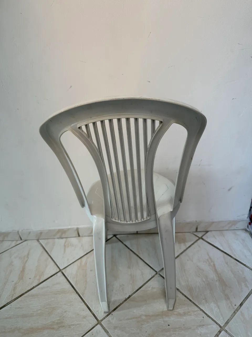 Cadeiras plásticas 