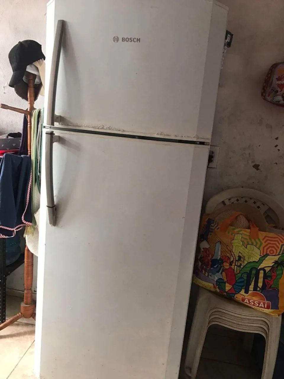 GELADEIRA COM DEFEITO