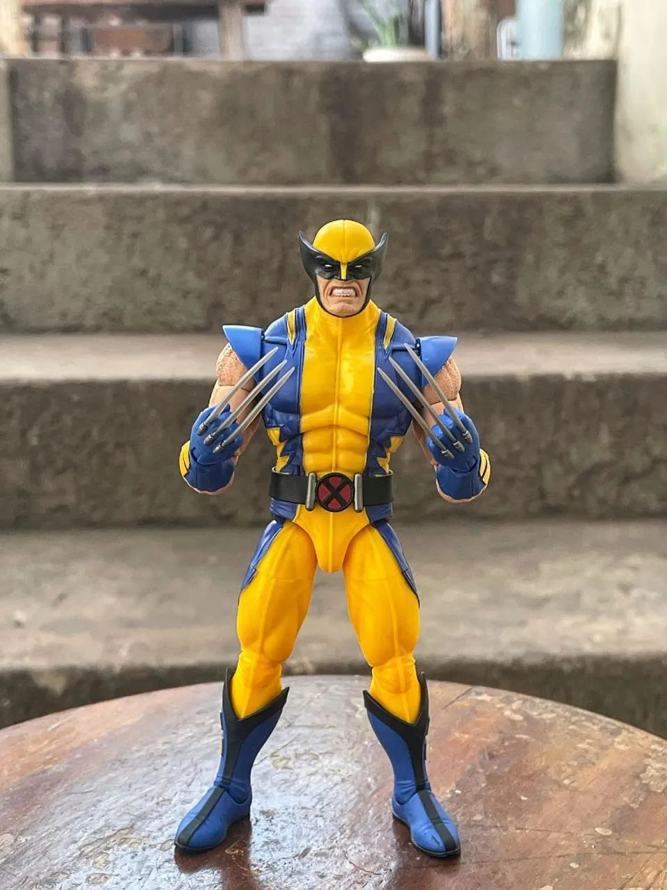 Marvel Legends Wolverine 85 anos 