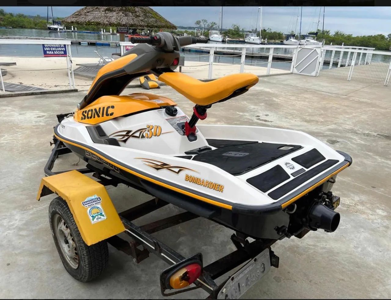 Jet ski sea doo 3 D  - Foto 3