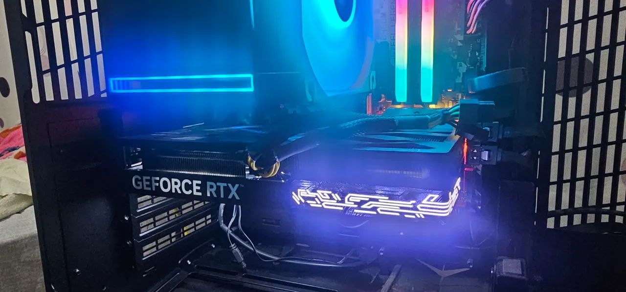 Placa de video NVIDIA RTX 5060 Galax  - Foto 3